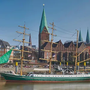 Alexander Von Humboldt - Schiff Hotel Bremen