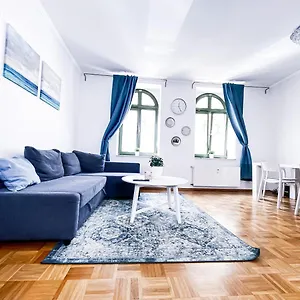 Zentraler Altbau Am Clara-zetkin-park, Rb-arena Um Ecke, Netflix Inklusive Apartment Leipzig