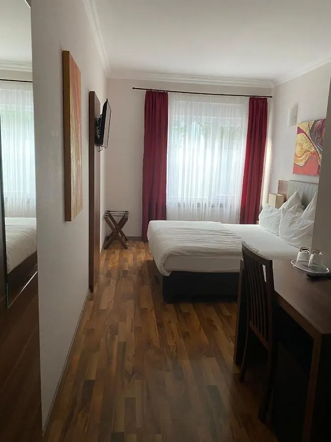 Hotel Isabella Frankfurt am Main 3*,